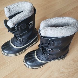 Sorel  Snow Boot Yoot Pac Waterproof Black Size 1
